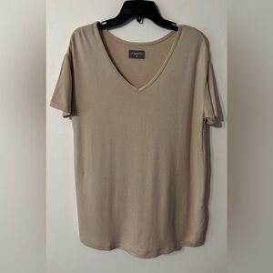 Darity Tan Cream Women’s Short Sleeve V Neck Casual Top size medium